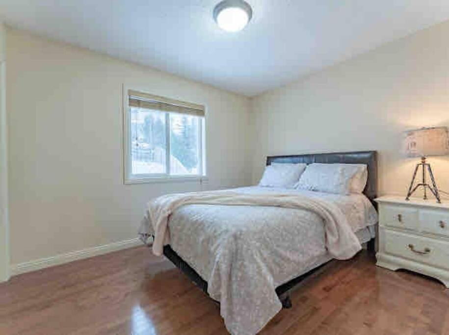 Willa 2500 Sq House In Springbank Hill Bl 261818 Calgary Zewnętrze zdjęcie
