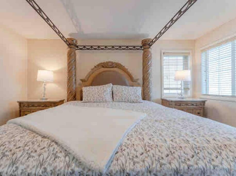 Willa 2500 Sq House In Springbank Hill Bl 261818 Calgary Zewnętrze zdjęcie