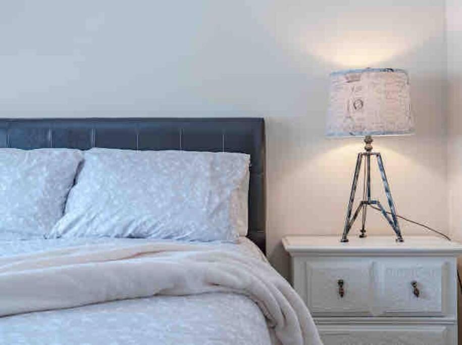 Willa 2500 Sq House In Springbank Hill Bl 261818 Calgary Zewnętrze zdjęcie