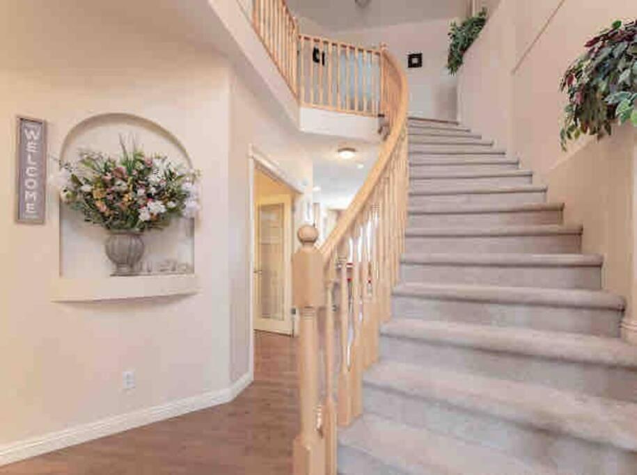 Willa 2500 Sq House In Springbank Hill Bl 261818 Calgary Zewnętrze zdjęcie