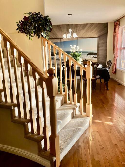 Willa 2500 Sq House In Springbank Hill Bl 261818 Calgary Zewnętrze zdjęcie