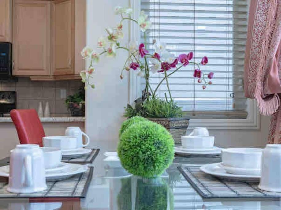 Willa 2500 Sq House In Springbank Hill Bl 261818 Calgary Zewnętrze zdjęcie
