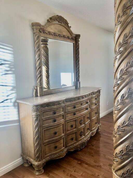 Willa 2500 Sq House In Springbank Hill Bl 261818 Calgary Zewnętrze zdjęcie